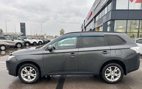 Mitsubishi Outlander III рестайлинг 3, 2013 год, 1 295 000 рублей, 2 фотография