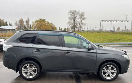 Mitsubishi Outlander III рестайлинг 3, 2013 год, 1 295 000 рублей, 5 фотография