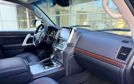 Toyota Land Cruiser 200, 2020 год, 4 999 000 рублей, 17 фотография