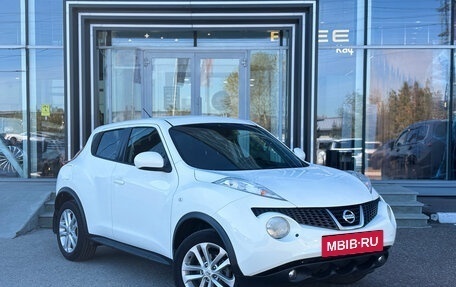 Nissan Juke II, 2013 год, 990 000 рублей, 3 фотография