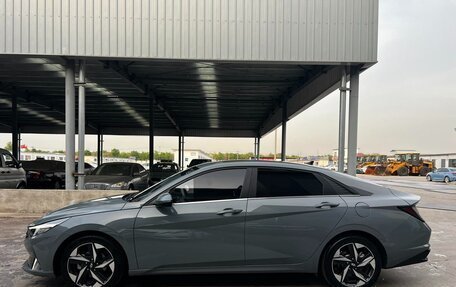Hyundai Elantra, 2022 год, 1 256 000 рублей, 2 фотография