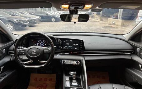 Hyundai Elantra, 2022 год, 1 256 000 рублей, 5 фотография
