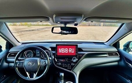 Toyota Camry, 2021 год, 3 350 000 рублей, 8 фотография