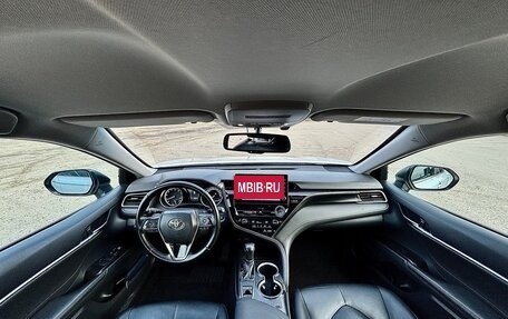 Toyota Camry, 2021 год, 3 350 000 рублей, 7 фотография