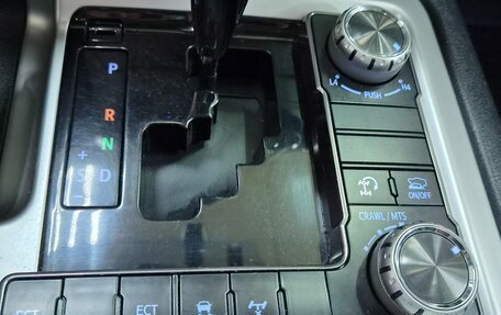 Toyota Land Cruiser 200, 2015 год, 4 480 000 рублей, 16 фотография