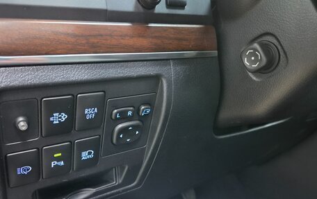 Toyota Land Cruiser 200, 2015 год, 4 480 000 рублей, 12 фотография