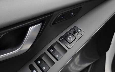 KIA Niro, 2023 год, 1 300 000 рублей, 16 фотография