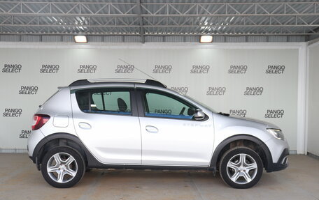 Renault Sandero II рестайлинг, 2018 год, 1 311 000 рублей, 3 фотография