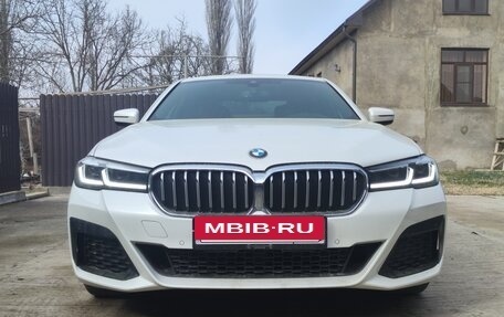 BMW 5 серия, 2022 год, 4 680 000 рублей, 2 фотография