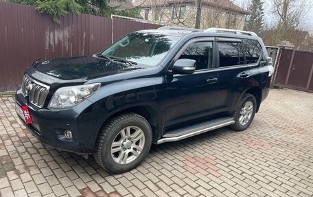 Toyota Land Cruiser Prado 150 рестайлинг 2, 2011 год, 2 750 000 рублей, 1 фотография