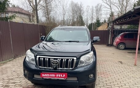 Toyota Land Cruiser Prado 150 рестайлинг 2, 2011 год, 2 750 000 рублей, 3 фотография