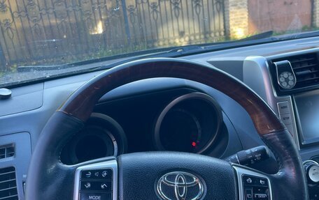 Toyota Land Cruiser Prado 150 рестайлинг 2, 2011 год, 2 750 000 рублей, 10 фотография