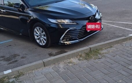 Toyota Camry, 2021 год, 2 800 000 рублей, 2 фотография