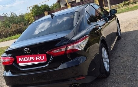 Toyota Camry, 2021 год, 2 800 000 рублей, 4 фотография