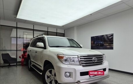 Toyota Land Cruiser 200, 2015 год, 5 000 000 рублей, 3 фотография