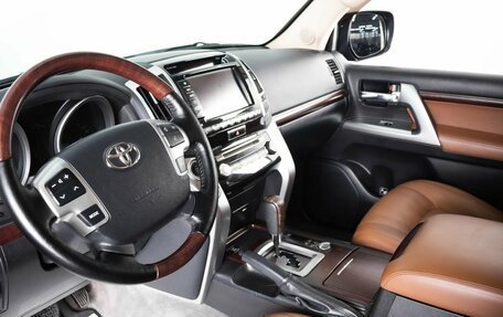 Toyota Land Cruiser 200, 2015 год, 4 049 000 рублей, 10 фотография