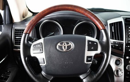 Toyota Land Cruiser 200, 2015 год, 4 049 000 рублей, 15 фотография