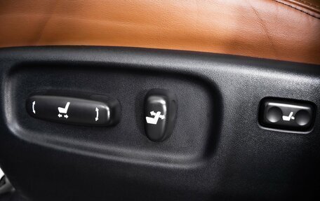 Toyota Land Cruiser 200, 2015 год, 4 049 000 рублей, 24 фотография