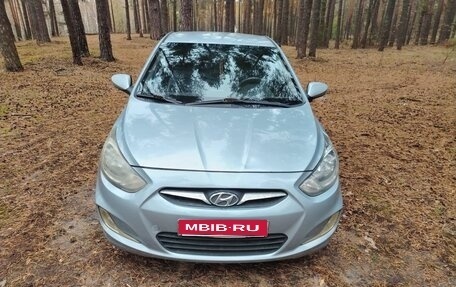 Hyundai Solaris II рестайлинг, 2012 год, 500 000 рублей, 1 фотография