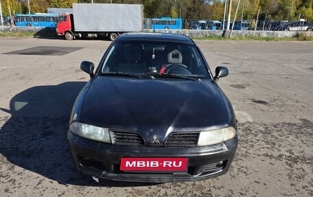 Mitsubishi Carisma I, 2003 год, 130 000 рублей, 1 фотография