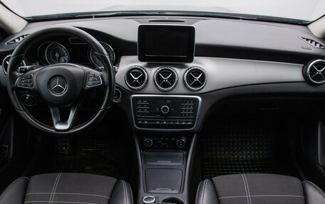 Mercedes-Benz GLA, 2016 год, 2 240 000 рублей, 13 фотография