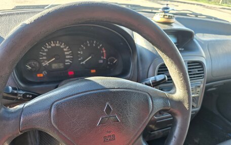 Mitsubishi Carisma I, 2003 год, 130 000 рублей, 8 фотография