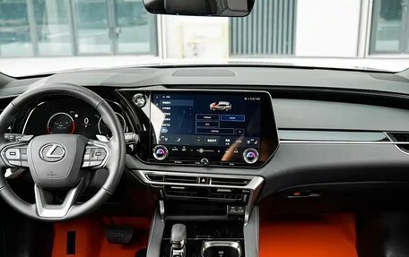 Lexus RX IV рестайлинг, 2025 год, 7 642 245 рублей, 8 фотография