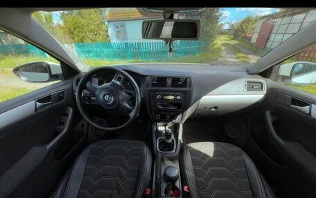 Volkswagen Jetta VI, 2012 год, 720 000 рублей, 4 фотография