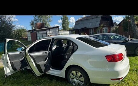 Volkswagen Jetta VI, 2012 год, 720 000 рублей, 3 фотография