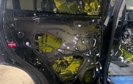 Toyota Land Cruiser Prado 150 рестайлинг 2, 2019 год, 6 800 000 рублей, 10 фотография
