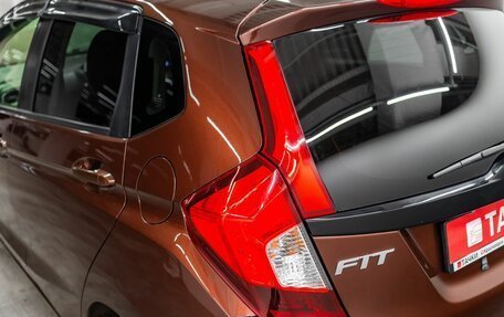 Honda Fit III, 2018 год, 1 160 000 рублей, 21 фотография