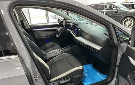 Volkswagen Golf VIII, 2022 год, 1 585 000 рублей, 18 фотография