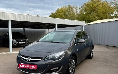 Opel Astra J, 2014 год, 1 150 000 рублей, 3 фотография