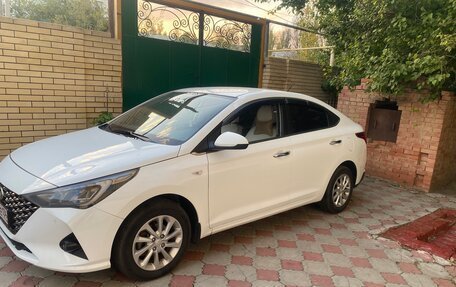 Hyundai Solaris II рестайлинг, 2020 год, 1 100 000 рублей, 5 фотография