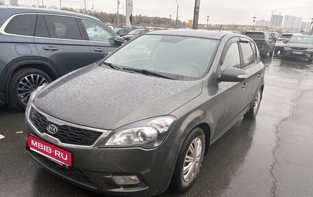 KIA cee'd I рестайлинг, 2011 год, 615 000 рублей, 1 фотография