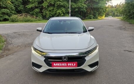 Honda Insight III, 2018 год, 1 750 000 рублей, 2 фотография