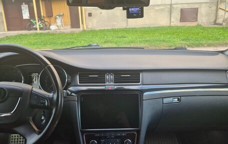Skoda Superb III рестайлинг, 2012 год, 980 000 рублей, 11 фотография