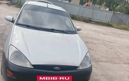 Ford Focus IV, 2001 год, 250 000 рублей, 2 фотография