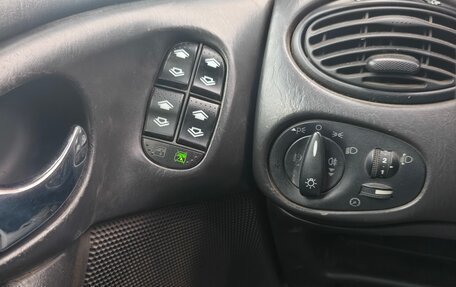 Ford Focus IV, 2001 год, 250 000 рублей, 12 фотография