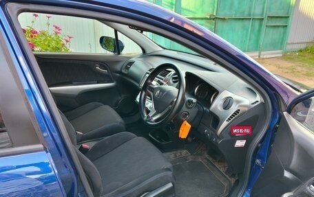 Honda Stream II, 2013 год, 1 690 000 рублей, 21 фотография