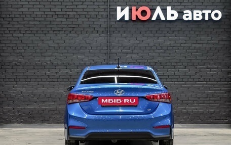 Hyundai Solaris II рестайлинг, 2017 год, 1 300 000 рублей, 6 фотография