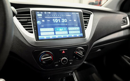 Hyundai Solaris II рестайлинг, 2017 год, 1 300 000 рублей, 16 фотография