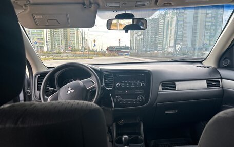 Mitsubishi Outlander III рестайлинг 3, 2012 год, 925 000 рублей, 8 фотография