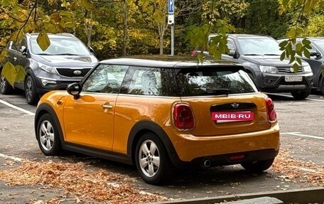 MINI Hatch, 2018 год, 1 800 000 рублей, 2 фотография