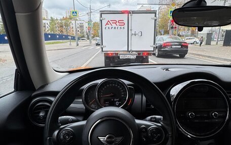 MINI Hatch, 2018 год, 1 800 000 рублей, 13 фотография