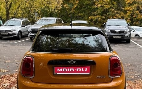 MINI Hatch, 2018 год, 1 800 000 рублей, 7 фотография