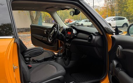 MINI Hatch, 2018 год, 1 800 000 рублей, 18 фотография