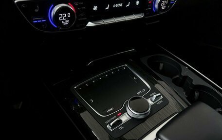 Audi Q7, 2019 год, 4 990 000 рублей, 25 фотография