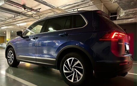 Volkswagen Tiguan II, 2018 год, 2 590 000 рублей, 4 фотография