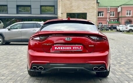KIA Stinger I, 2019 год, 1 950 000 рублей, 2 фотография